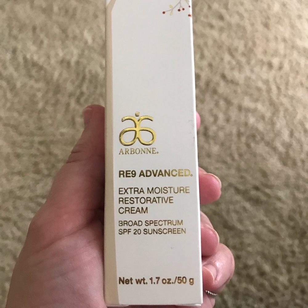 Arbonne RE9 Adv. Extra Moisture Restorative Cream.